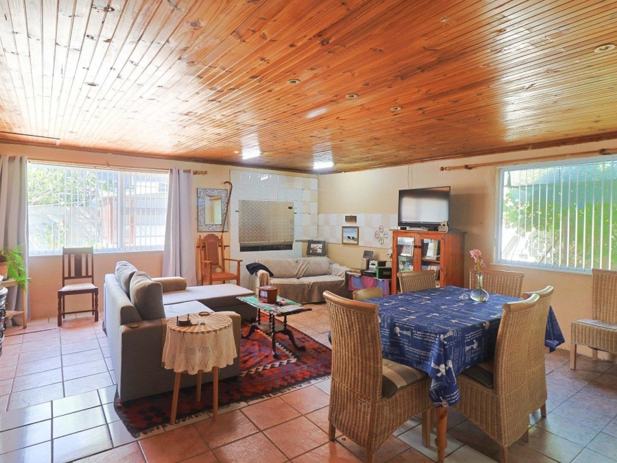 5 Bedroom Property for Sale in Gansbaai Central Western Cape
